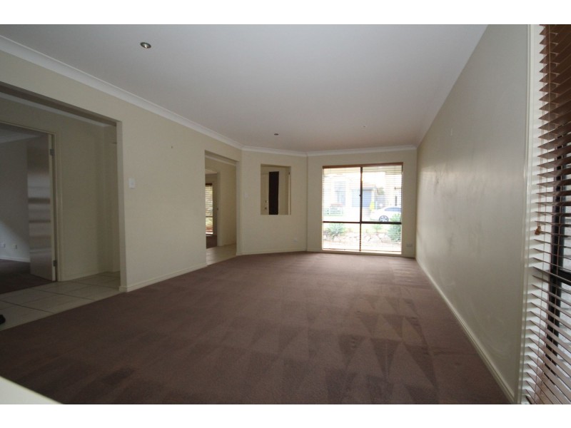 12 Jupiter Street, Springfield Lakes QLD 4300