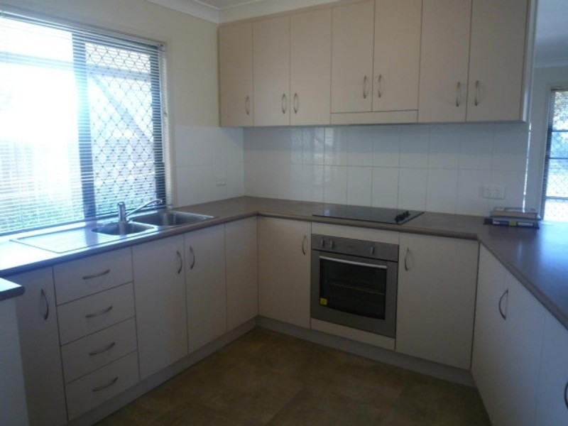 1/45A Law Street, Redbank QLD 4301