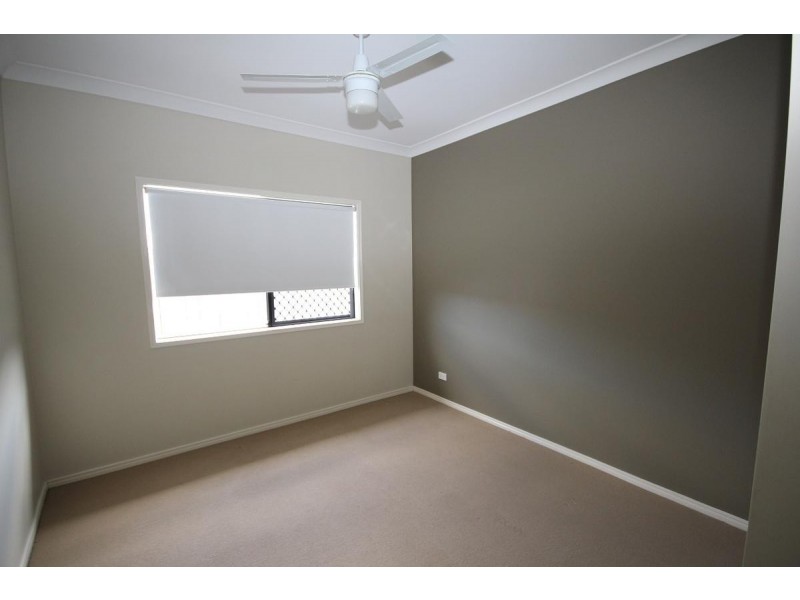 275 Lakeside Avenue, Springfield Lakes QLD 4300