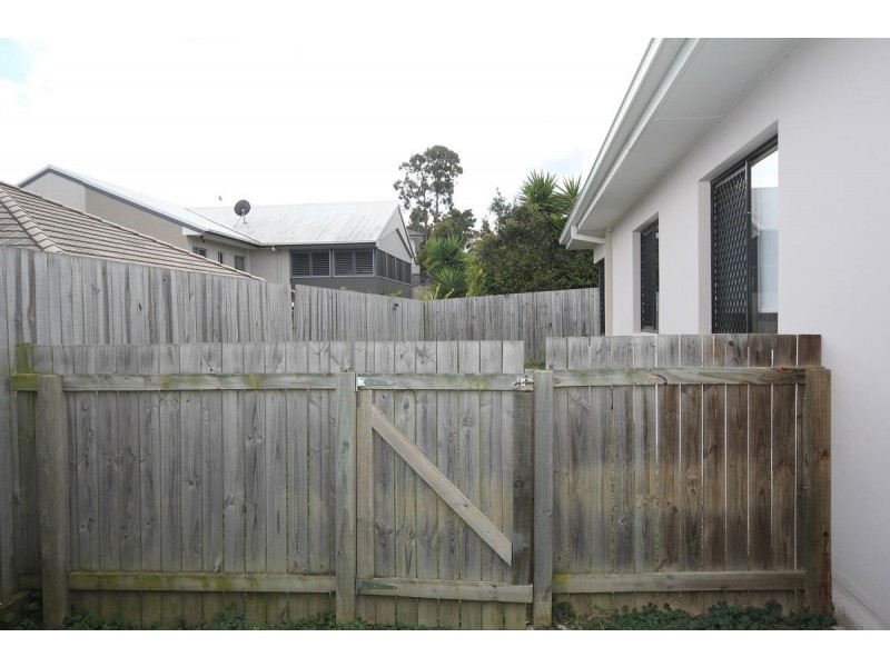 275 Lakeside Avenue, Springfield Lakes QLD 4300