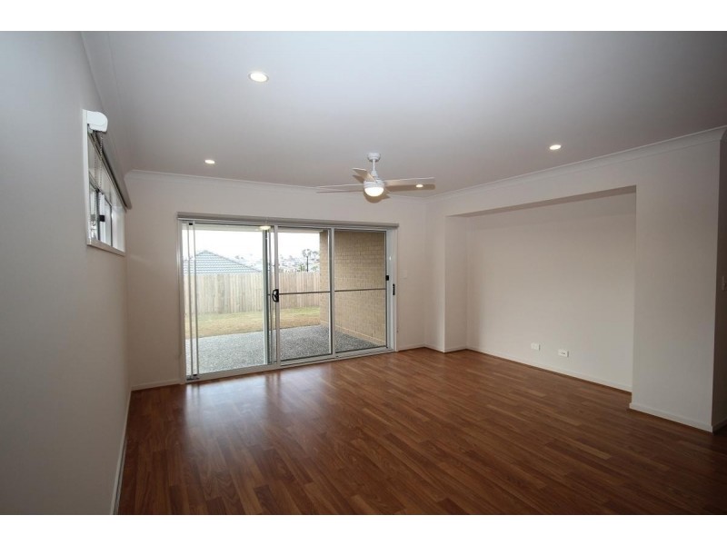 335 Lakeside Avenue, Springfield Lakes QLD 4300