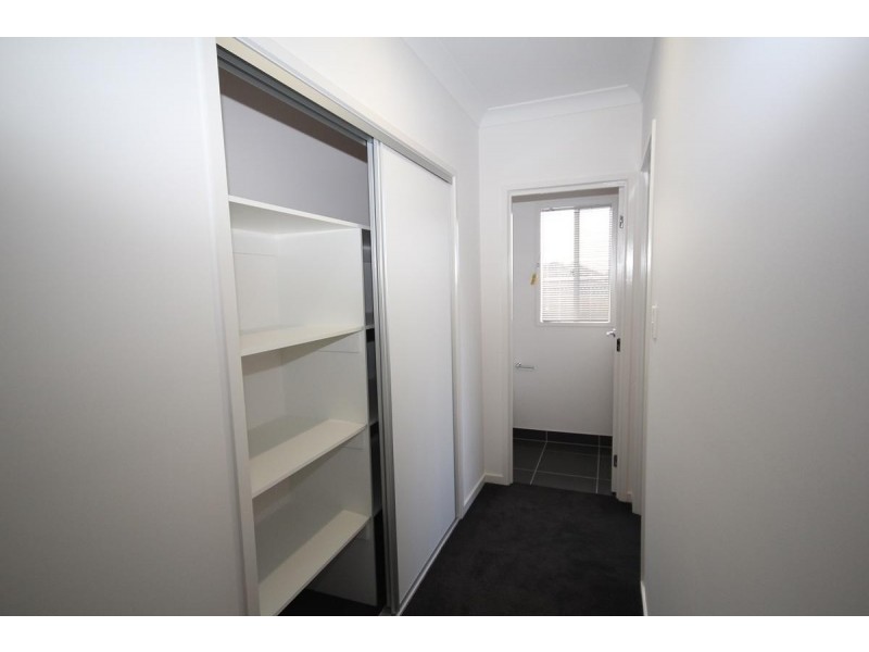 335 Lakeside Avenue, Springfield Lakes QLD 4300