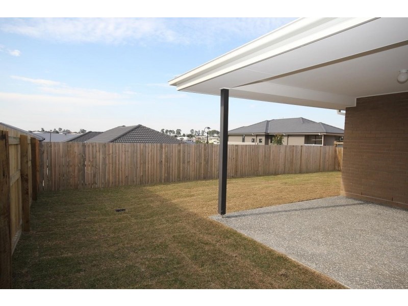 335 Lakeside Avenue, Springfield Lakes QLD 4300