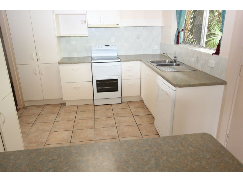 218 Englefield Road, Oxley QLD 4075