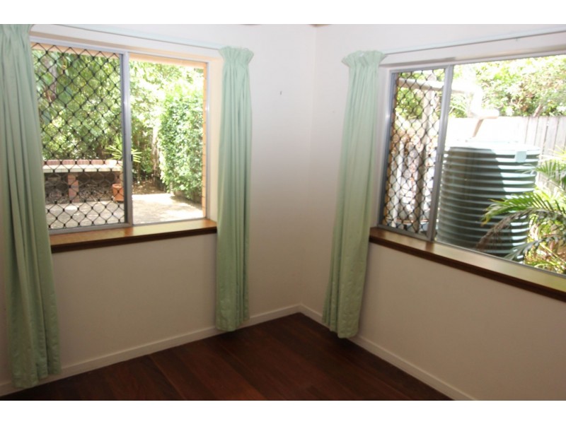 218 Englefield Road, Oxley QLD 4075