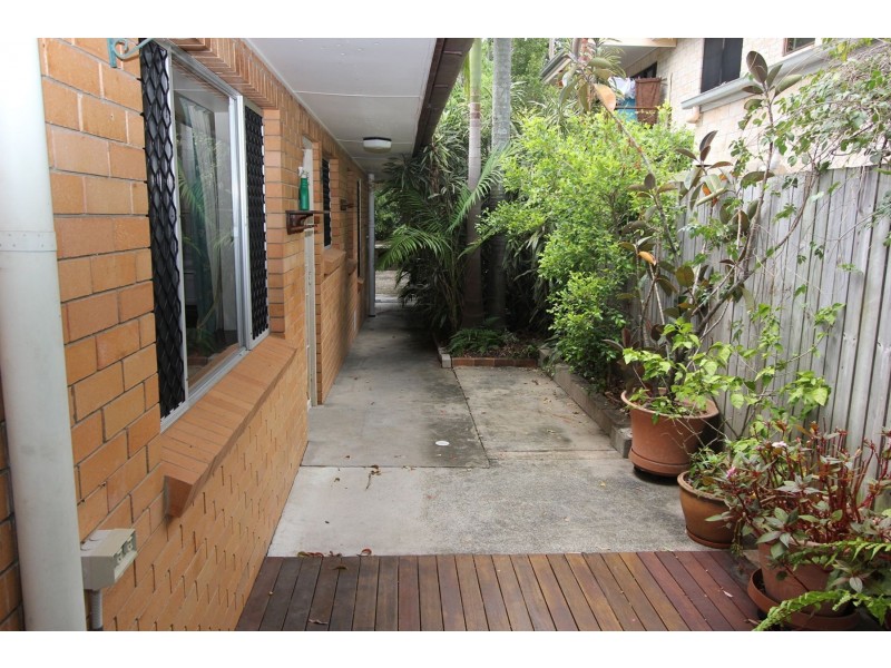 218 Englefield Road, Oxley QLD 4075