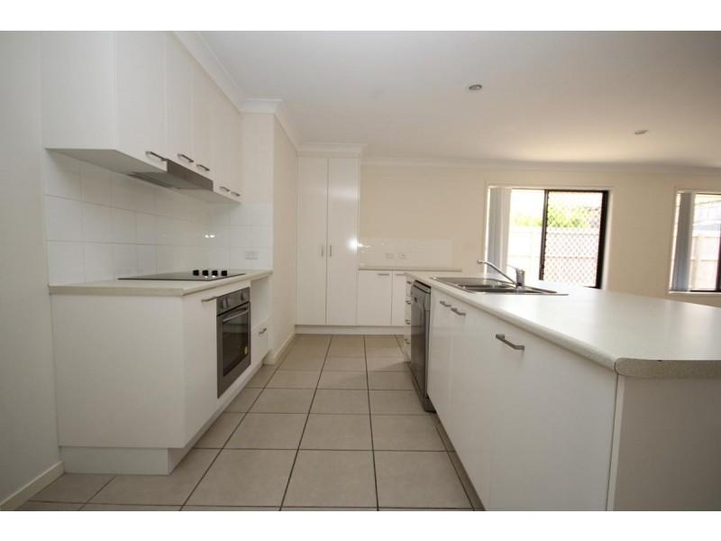 4 Patricius Place, Augustine Heights QLD 4300