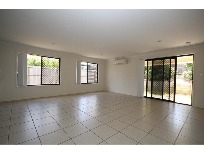 4 Patricius Place, Augustine Heights QLD 4300