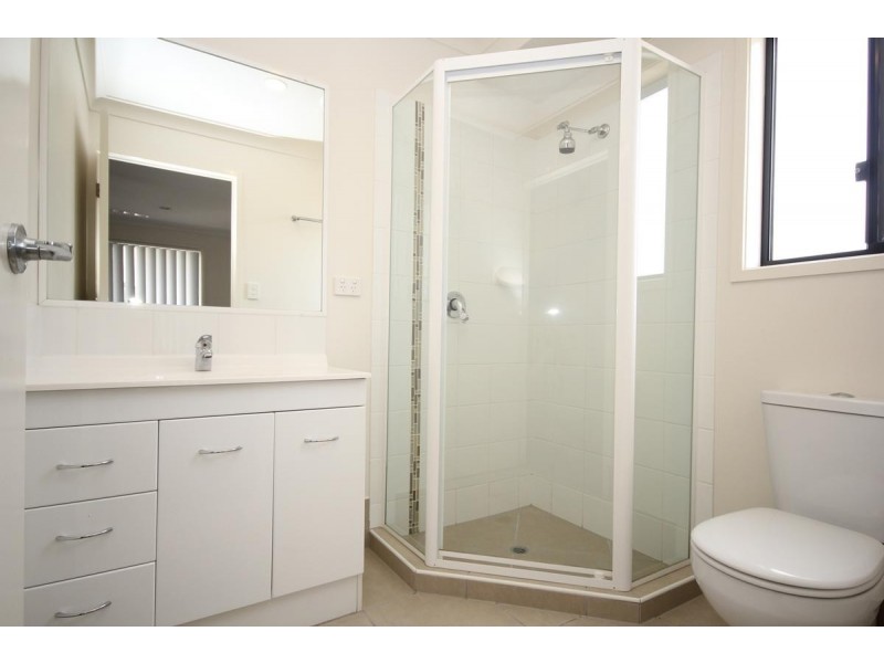 4 Patricius Place, Augustine Heights QLD 4300