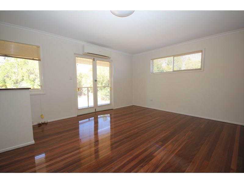 257 Old Logan Road, Camira QLD 4300