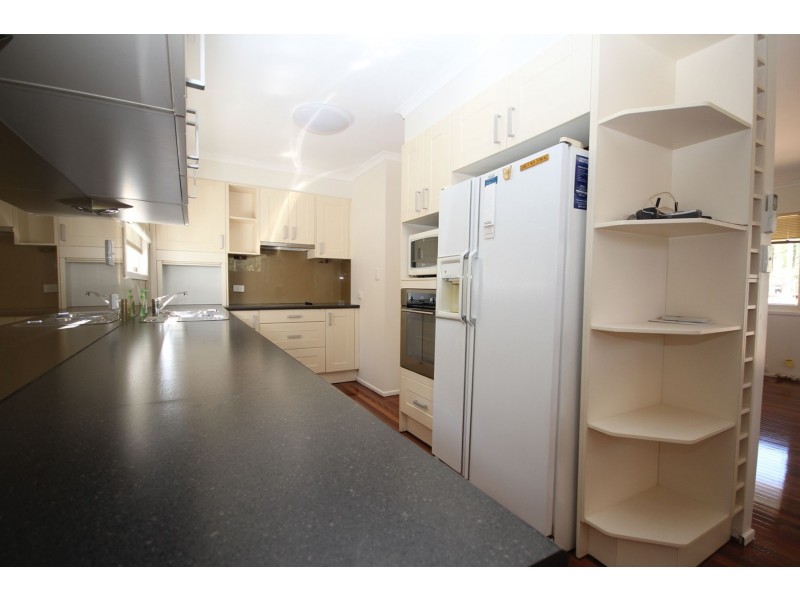257 Old Logan Road, Camira QLD 4300