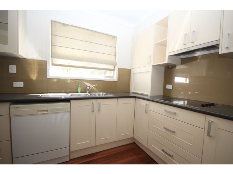 257 Old Logan Road, Camira QLD 4300
