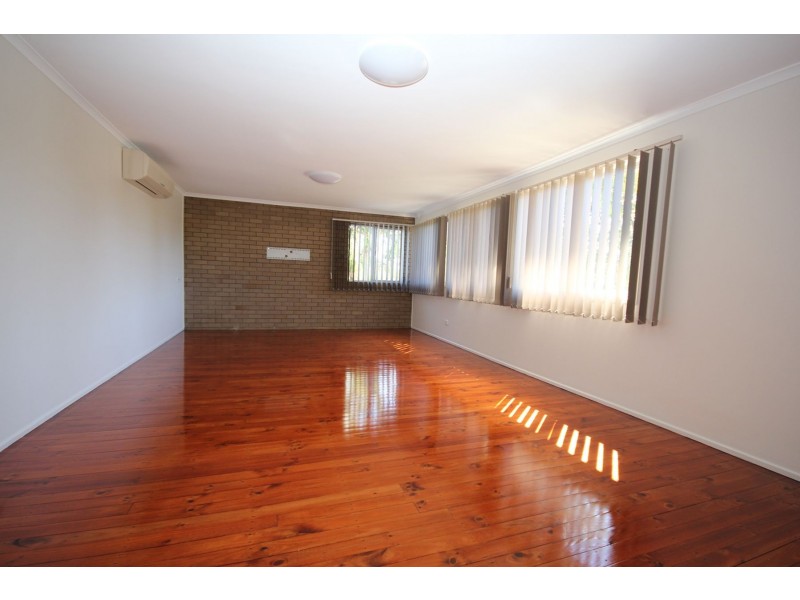 257 Old Logan Road, Camira QLD 4300