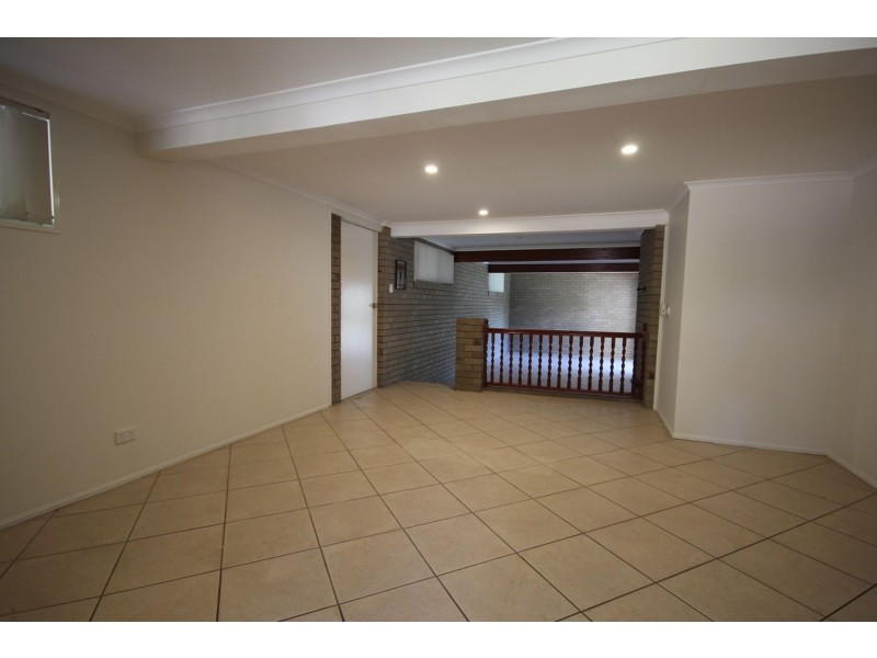 257 Old Logan Road, Camira QLD 4300