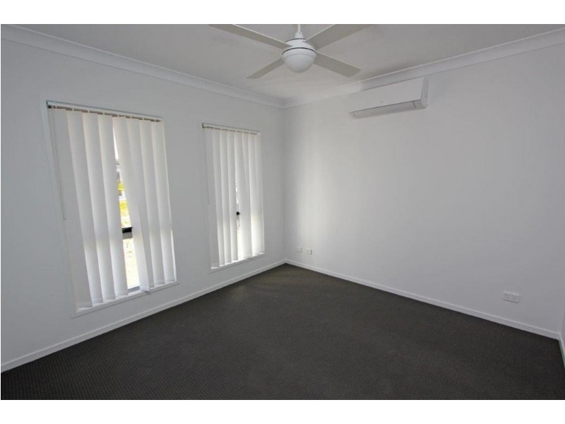 16 Woodgate Street, Oxley QLD 4075