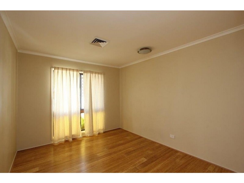 6 Ingham Street, Oxley QLD 4075