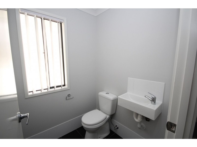 34 Norfolk Street, Springfield Lakes QLD 4300