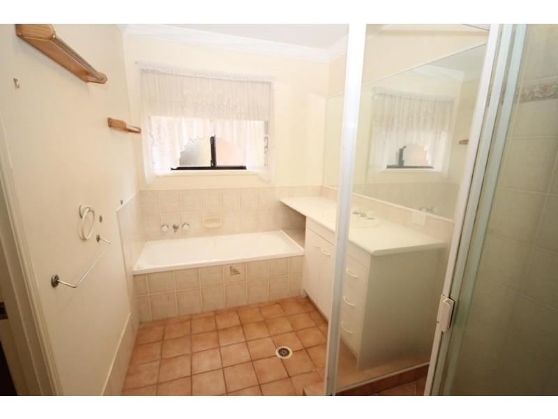 46 St James Street, Forest Lake QLD 4078