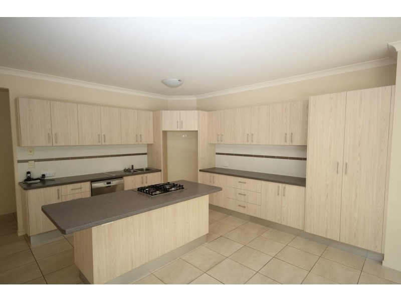 3 Wattletree Court, Brookwater QLD 4300