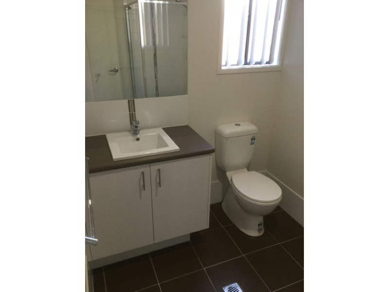 13 Regents Drive, Redbank Plains QLD 4301
