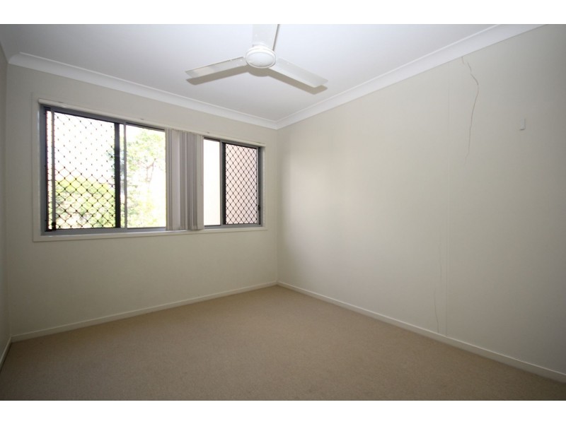 15 Creekside Drive, Springfield Lakes QLD 4300