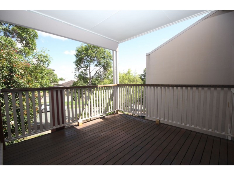 15 Creekside Drive, Springfield Lakes QLD 4300