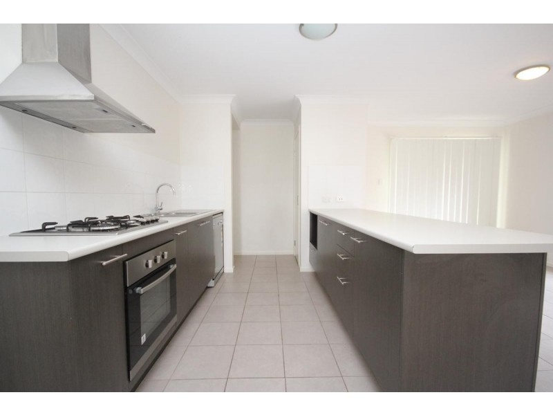 9 Isidore Street, Augustine Heights QLD 4300