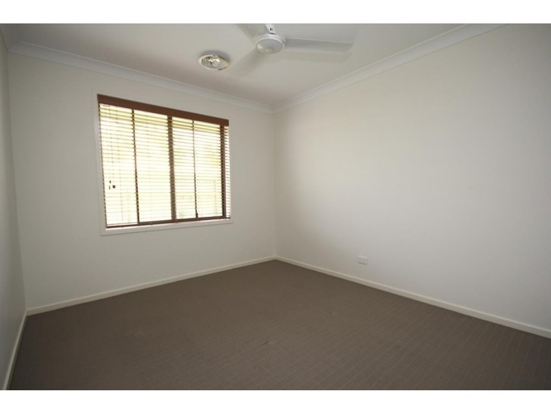 9 Isidore Street, Augustine Heights QLD 4300