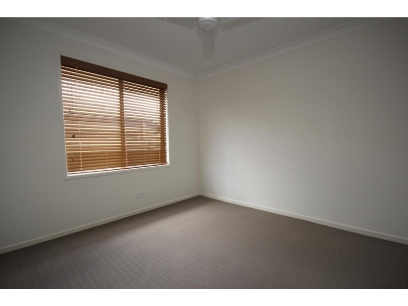 9 Isidore Street, Augustine Heights QLD 4300