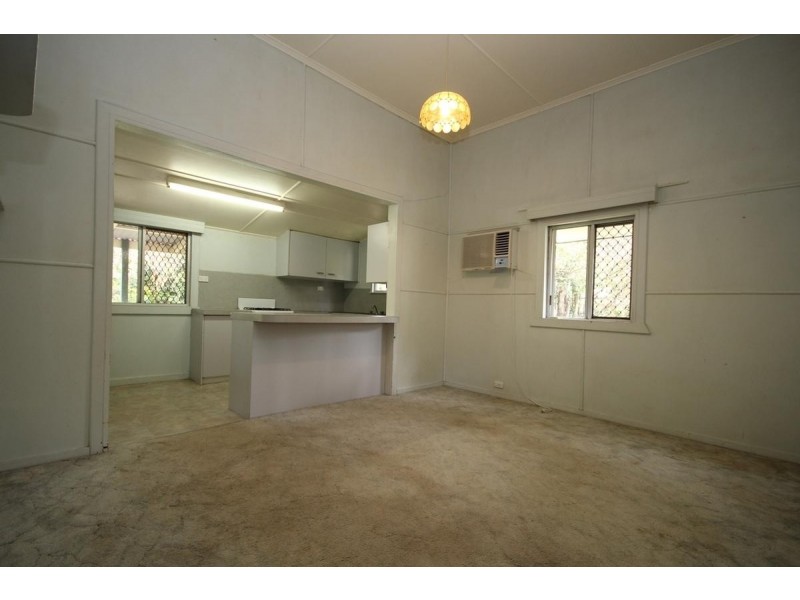 70 Chelmer Street East, Chelmer QLD 4068