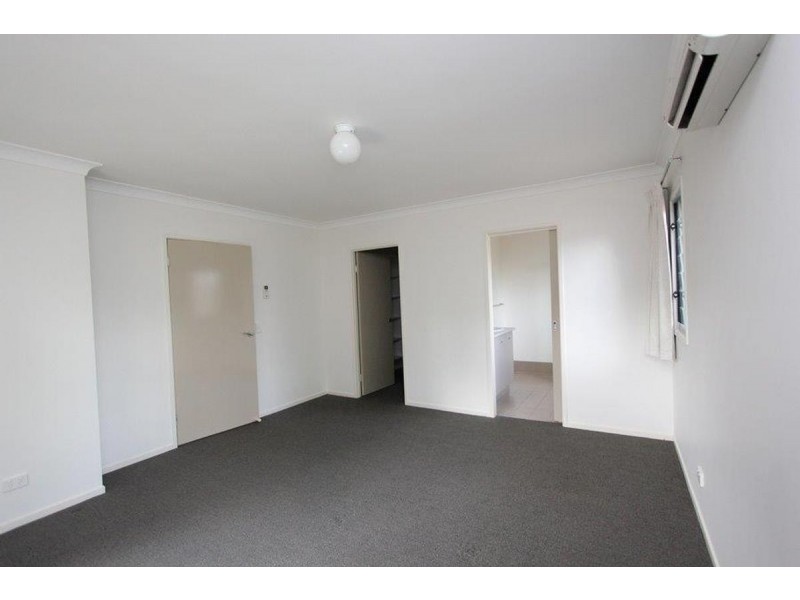 48 William Terrace, Oxley QLD 4075