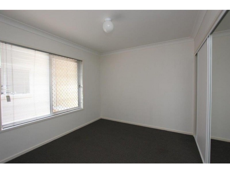 48 William Terrace, Oxley QLD 4075