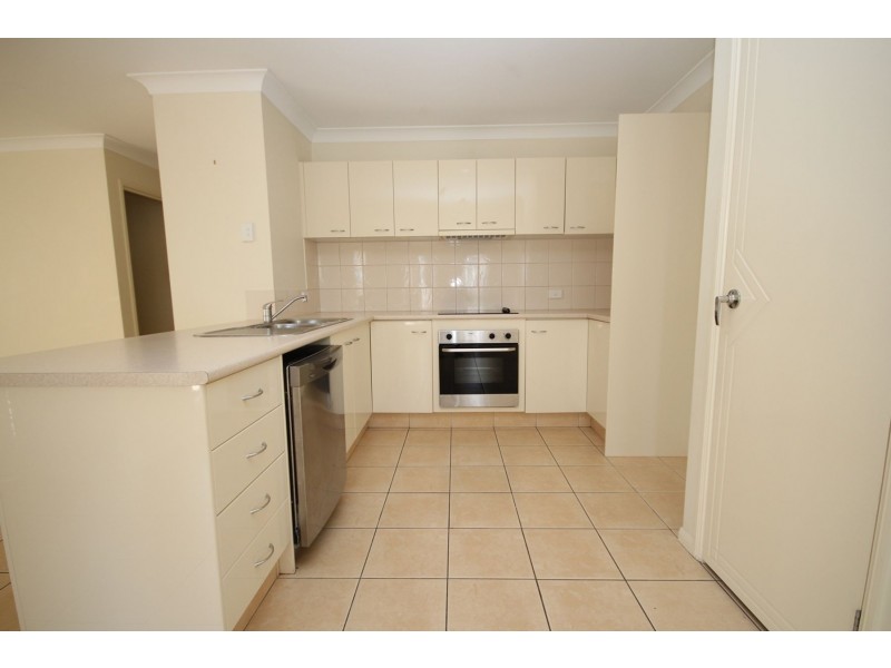 1 Eve Court, Springfield Lakes QLD 4300