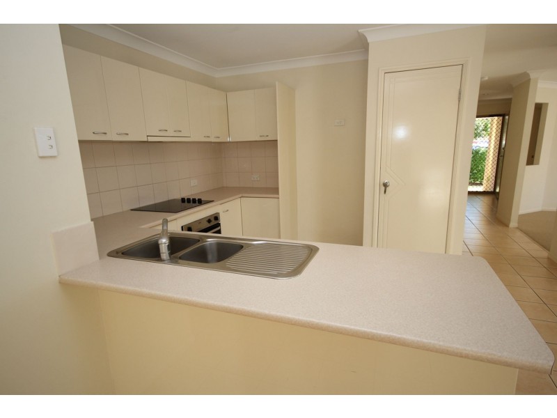 1 Eve Court, Springfield Lakes QLD 4300