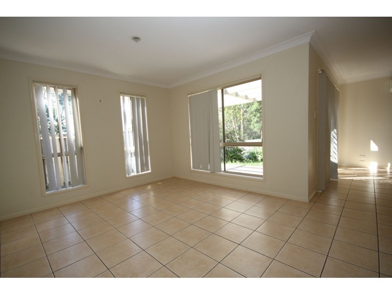 1 Eve Court, Springfield Lakes QLD 4300