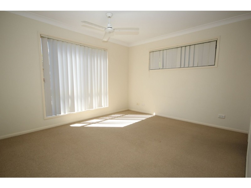 1 Eve Court, Springfield Lakes QLD 4300