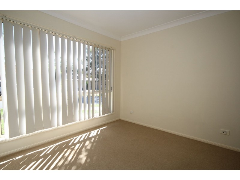 1 Eve Court, Springfield Lakes QLD 4300