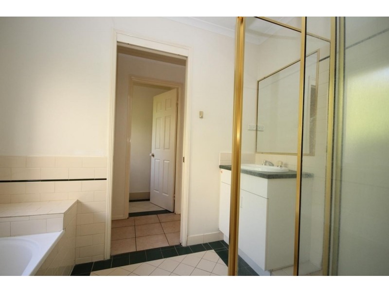 1/11 Hanlon Court, Collingwood Park QLD 4301