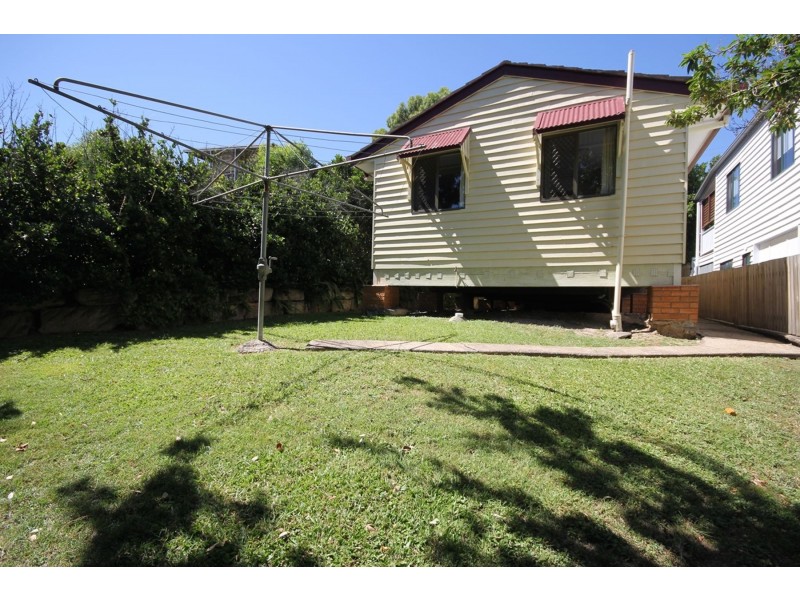 24 Ormond Road, Oxley QLD 4075