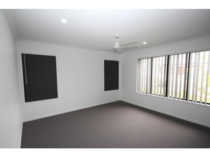 6 Madeira Street, Springfield Lakes QLD 4300