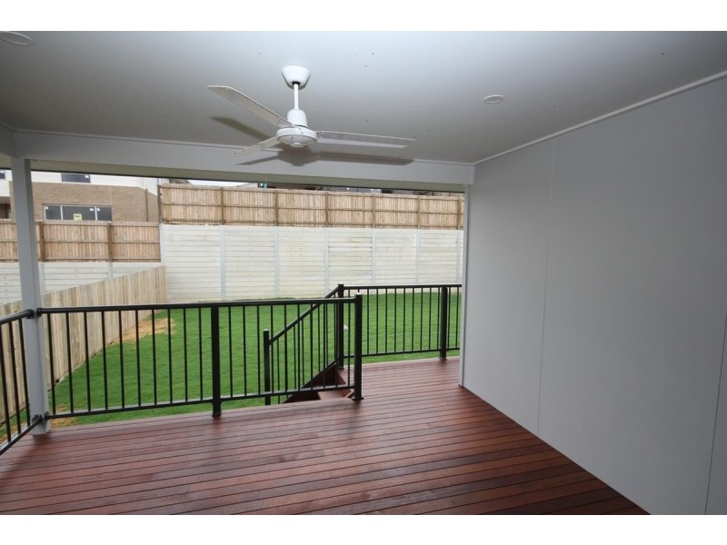 6 Madeira Street, Springfield Lakes QLD 4300