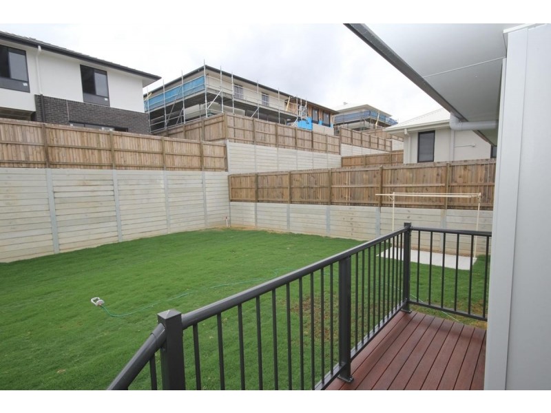 6 Madeira Street, Springfield Lakes QLD 4300
