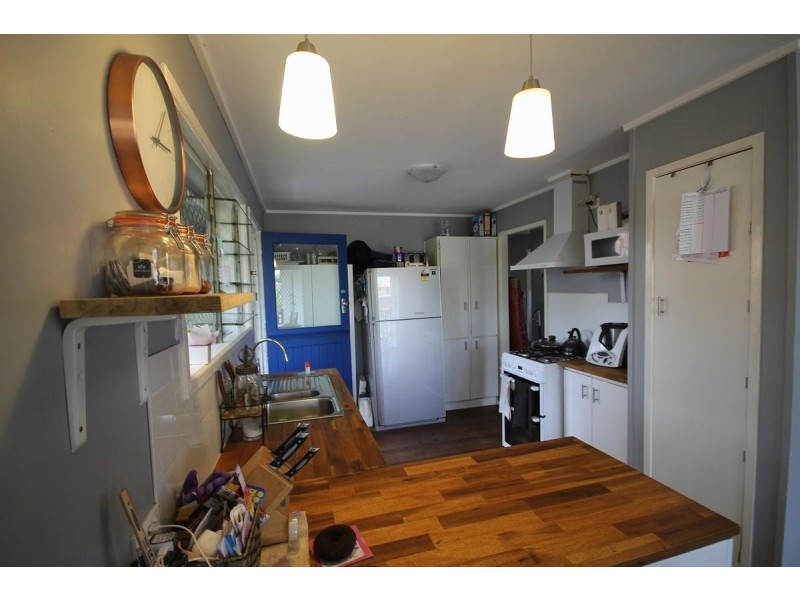 13 Maenporth Street, Leichhardt QLD 4305