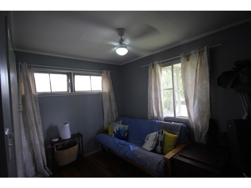 13 Maenporth Street, Leichhardt QLD 4305