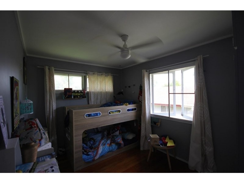 13 Maenporth Street, Leichhardt QLD 4305