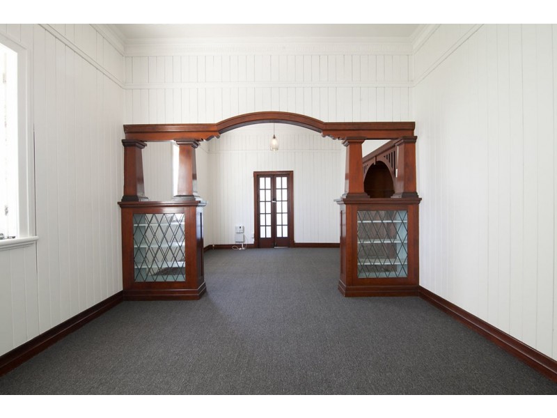 41 Salisbury Road, Ipswich QLD 4305