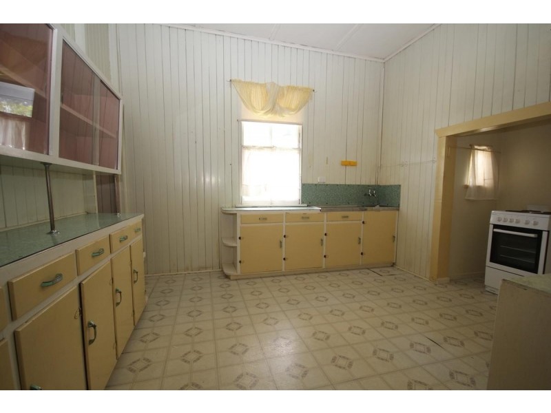 3 Lower McCormack Street, Bundamba QLD 4304