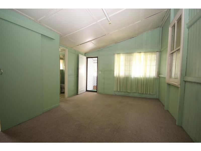 3 Lower McCormack Street, Bundamba QLD 4304