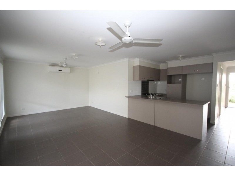 8 Ballow Crescent, Redbank Plains QLD 4301