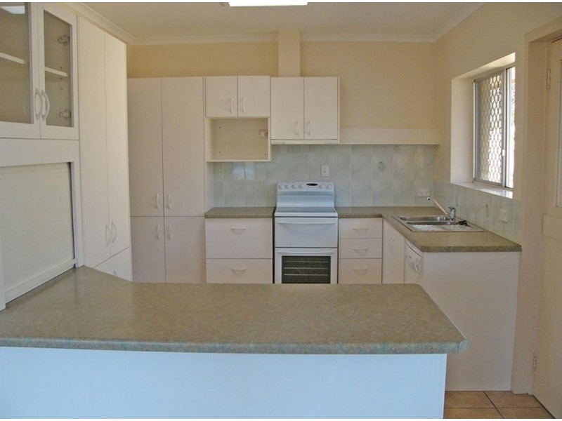 218 Englefield Road, Oxley QLD 4075